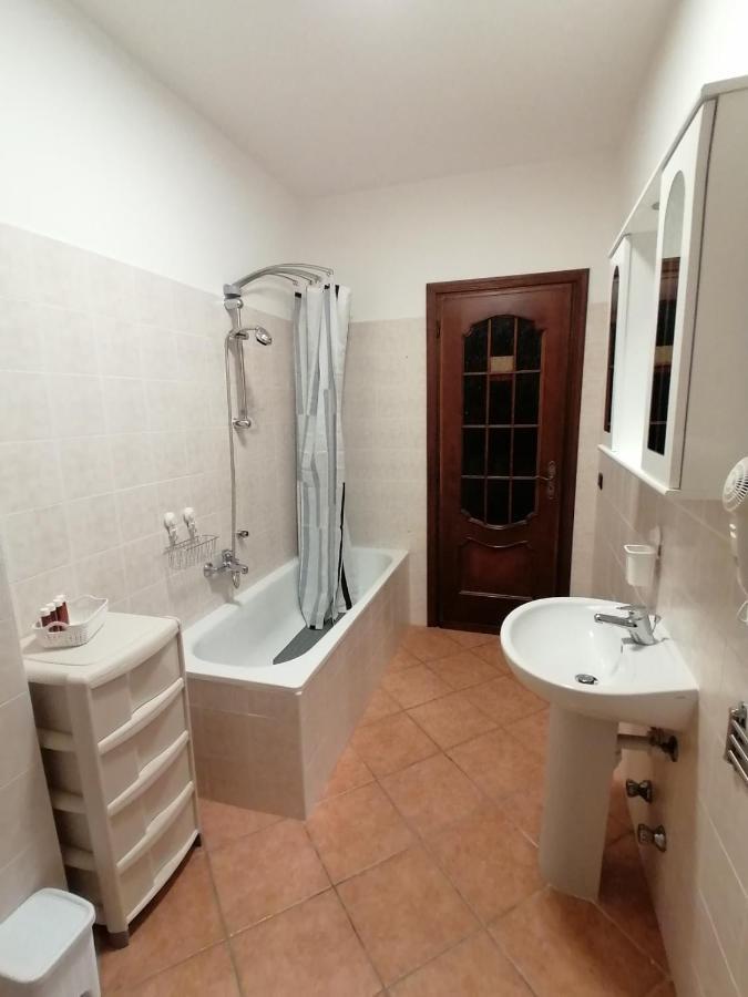 Amo' Le Langhe Panzió Narzole Kültér fotó