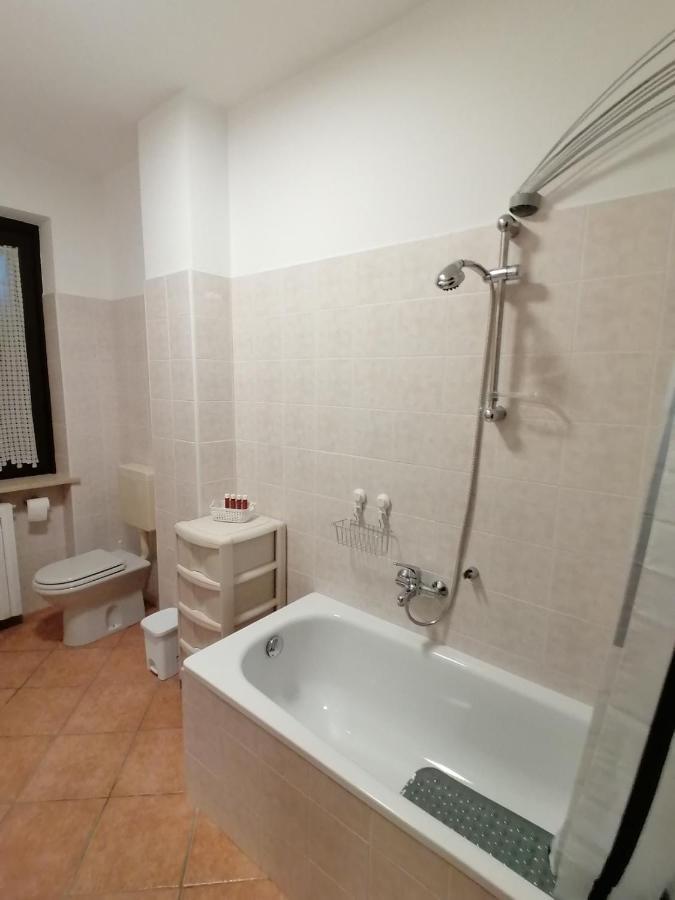 Amo' Le Langhe Panzió Narzole Kültér fotó